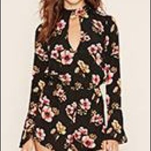 Keyhole Cutout Floral Romper